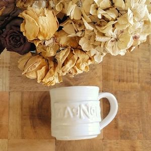 Magnolia mug